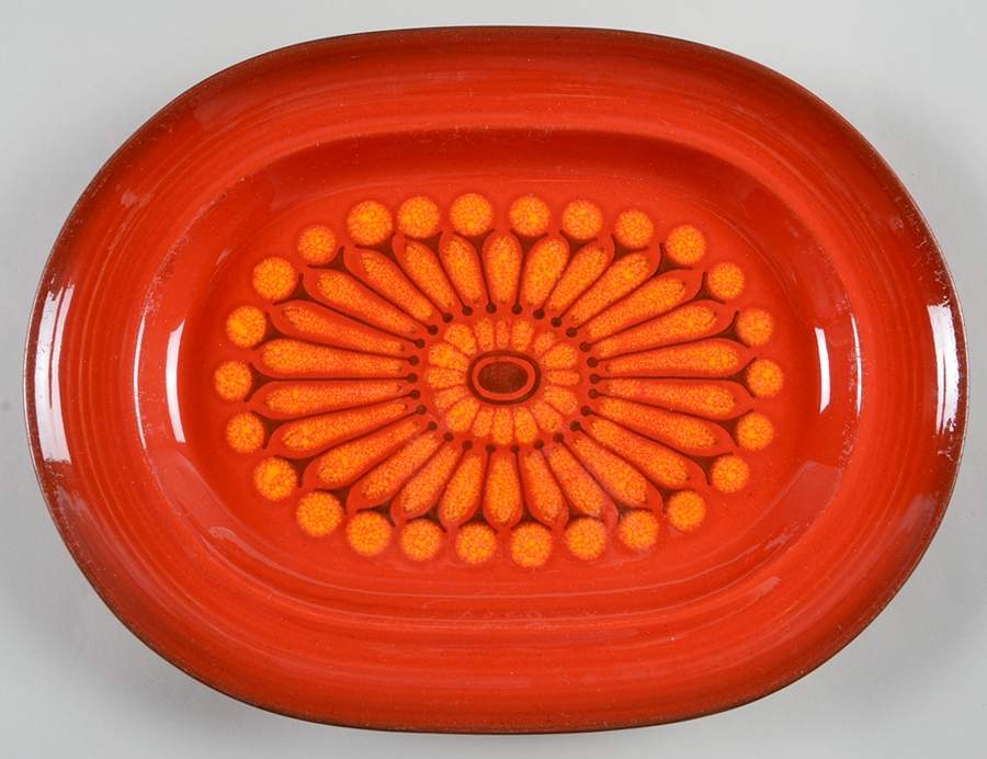 Medallion Red 13" Oval Serving Platter by Metlox - Poppytrail - Vernon-1