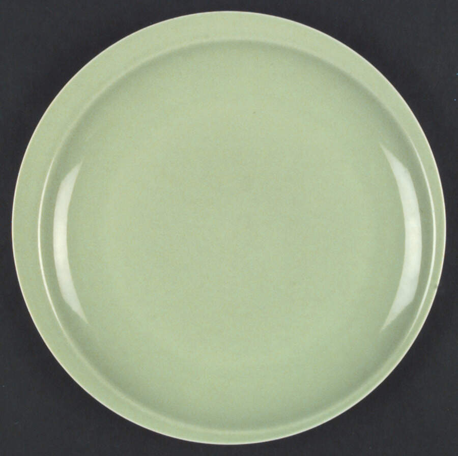 MET7 Chartreuse Dinner Plate by Metlox - Poppytrail - Vernon-1