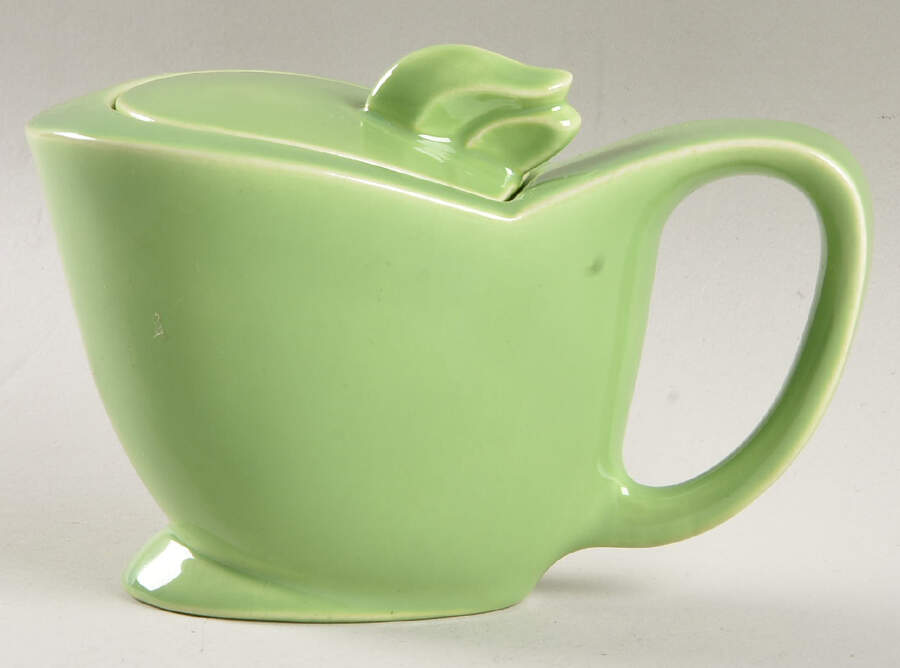 MET7 Chartreuse Sugar Bowl & Lid by Metlox - Poppytrail - Vernon-1