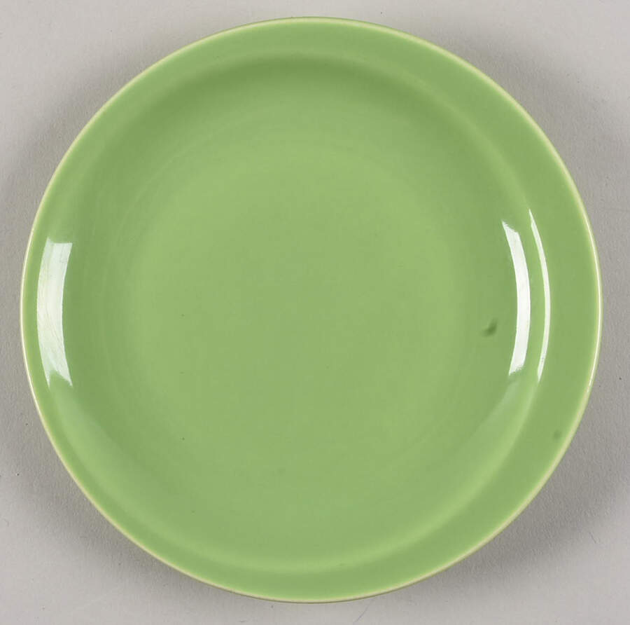 MET7 Chartreuse Bread & Butter Plate by Metlox - Poppytrail - Vernon-1