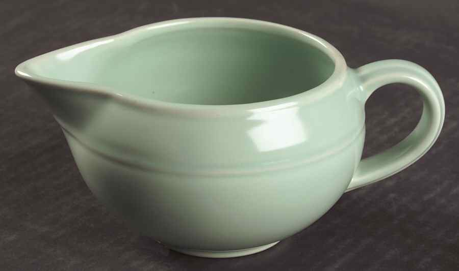 Modern California Pistachio Open Sauce Boat by Metlox - Poppytrail - Vernon-1