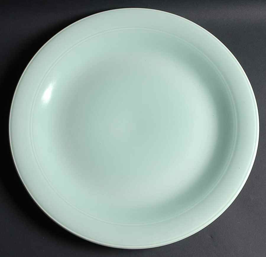 Modern California Pistachio 16" Chop Plate (Round Platter) by Metlox - Poppytrail - Vernon-1