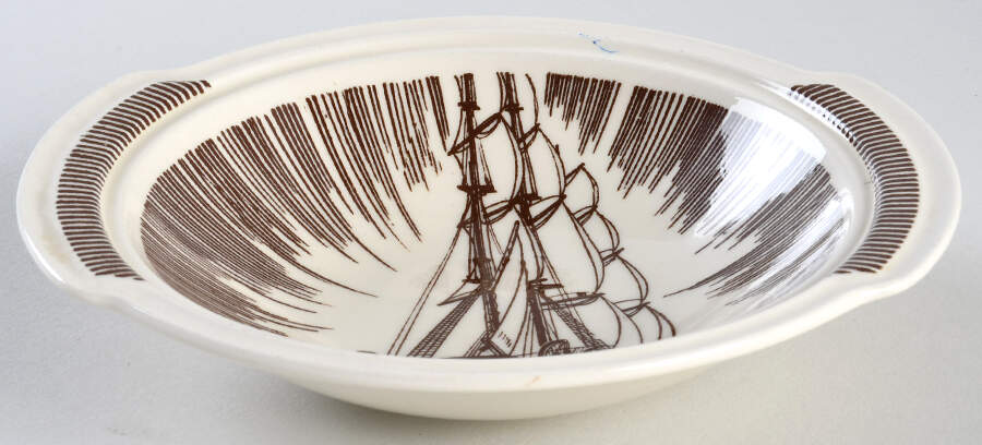 Moby Dick Brown Lugged Chowder Bowl by Metlox - Poppytrail - Vernon-1