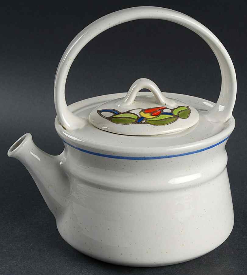 Moulin (Formerly Known As Moulin Rouge) Teapot & Lid by Metlox - Poppytrail - Vernon-1