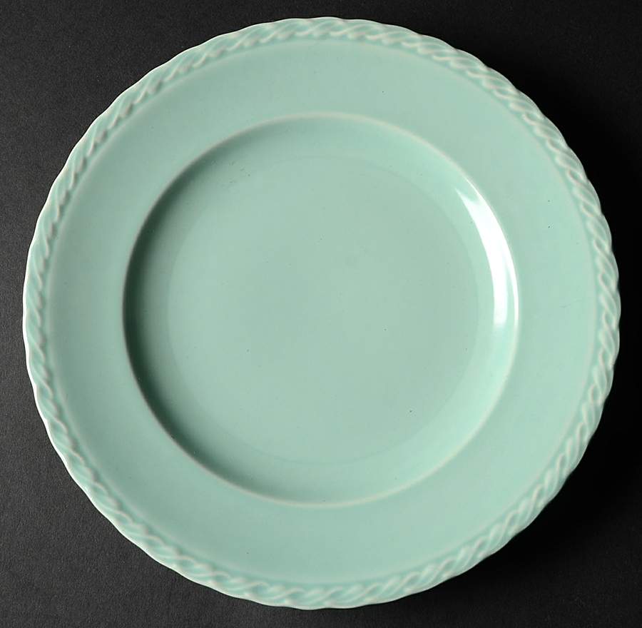 Native California Green Luncheon Plate by Metlox - Poppytrail - Vernon-1