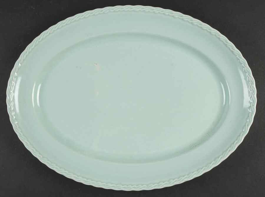 Native California Green 15" Oval Serving Platter by Metlox - Poppytrail - Vernon-1