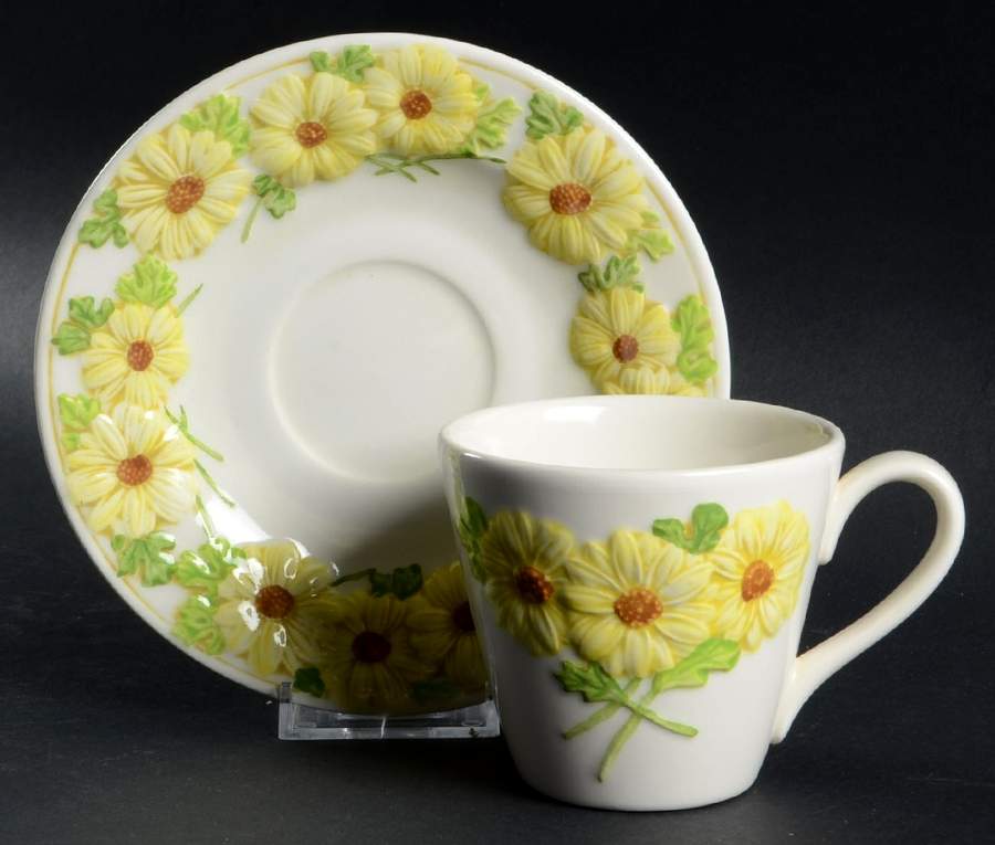 Oh Susanna Flat Cup & Saucer Set by Metlox - Poppytrail - Vernon-1