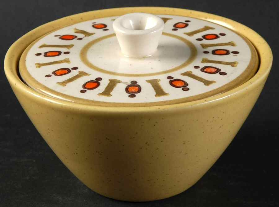 Palm Springs Sugar Bowl & Lid by Metlox - Poppytrail - Vernon-1