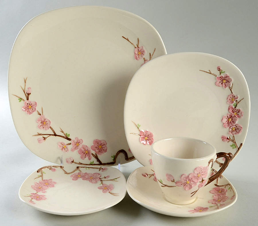 Peach Blossom 5 Piece Place Setting by Metlox - Poppytrail - Vernon-1