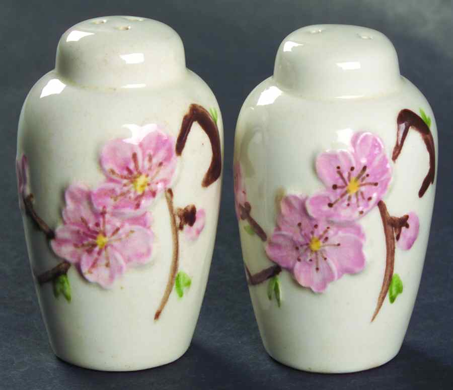 Peach Blossom Salt & Pepper Set by Metlox - Poppytrail - Vernon-1