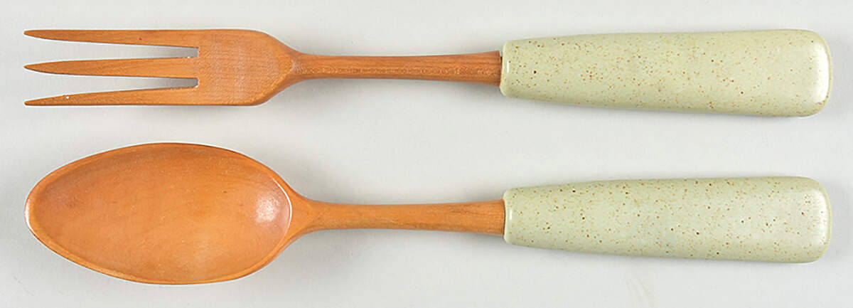 Pepper Tree 2-Piece Wood/Ceramic Salad Set by Metlox - Poppytrail - Vernon-1