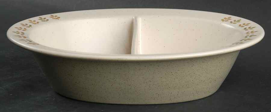 Pepper Tree 11" Oval Divided Vegetable Bowl by Metlox - Poppytrail - Vernon-1