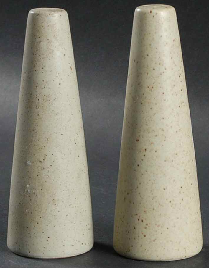 Pepper Tree Salt & Pepper Set by Metlox - Poppytrail - Vernon-1