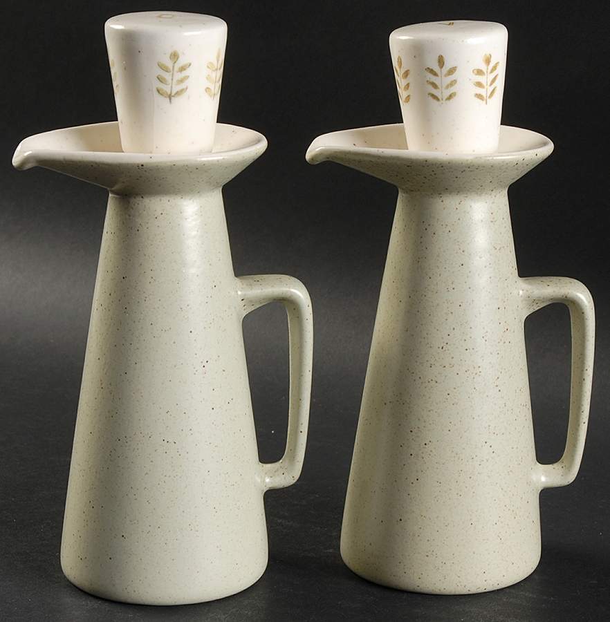 Pepper Tree Vinegar and Oil Set with "V" and "O" Stoppers by Metlox - Poppytrail - Vernon-1