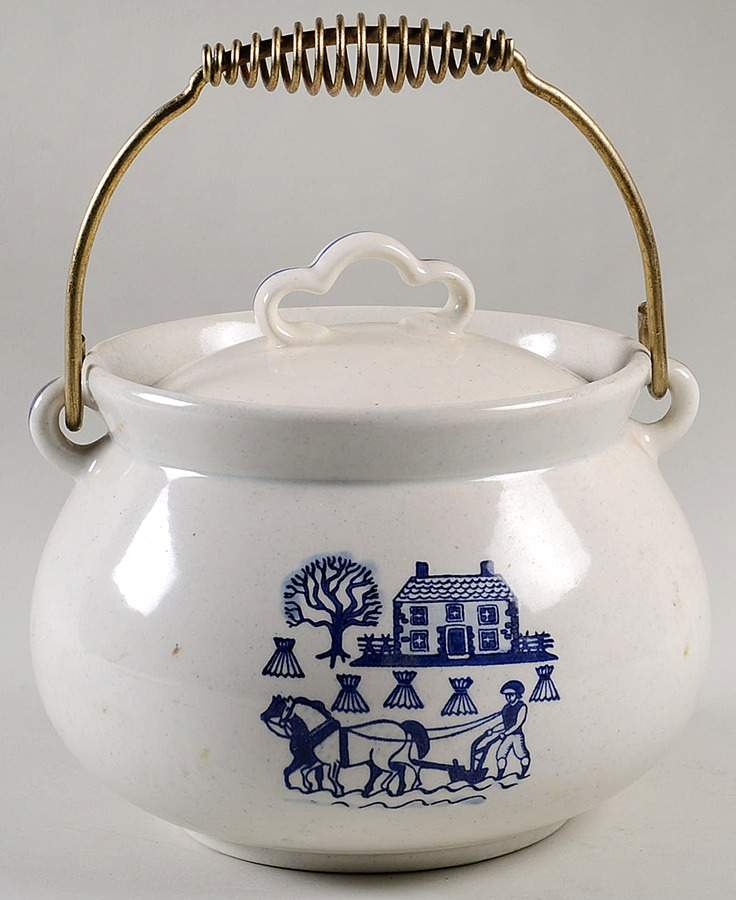 Provincial Blue Kettle Casserole & Lid w/Metal Handle by Metlox - Poppytrail - Vernon-1