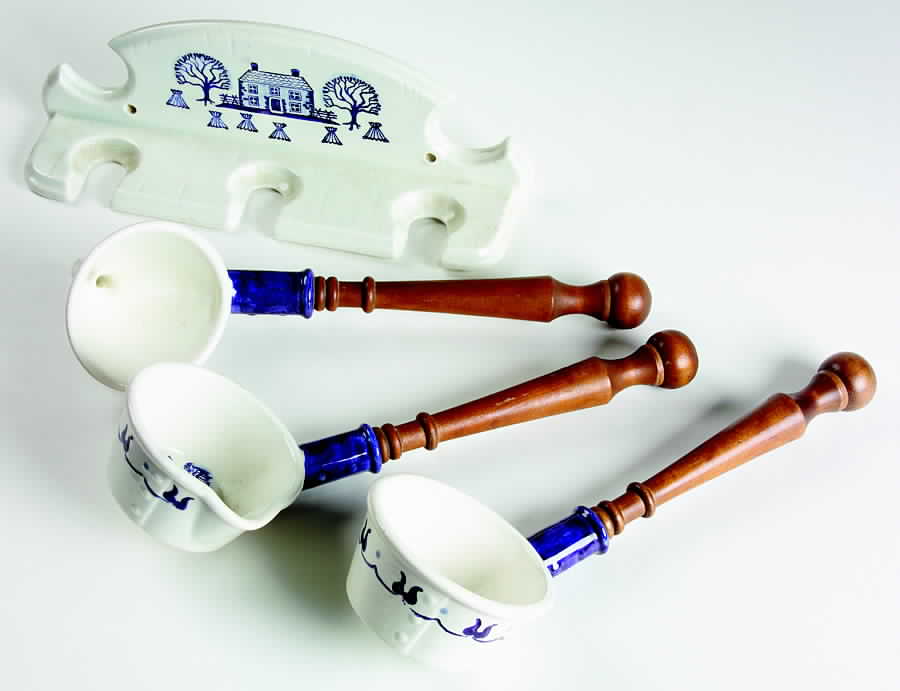 Provincial Blue Pipkin Set by Metlox - Poppytrail - Vernon-1