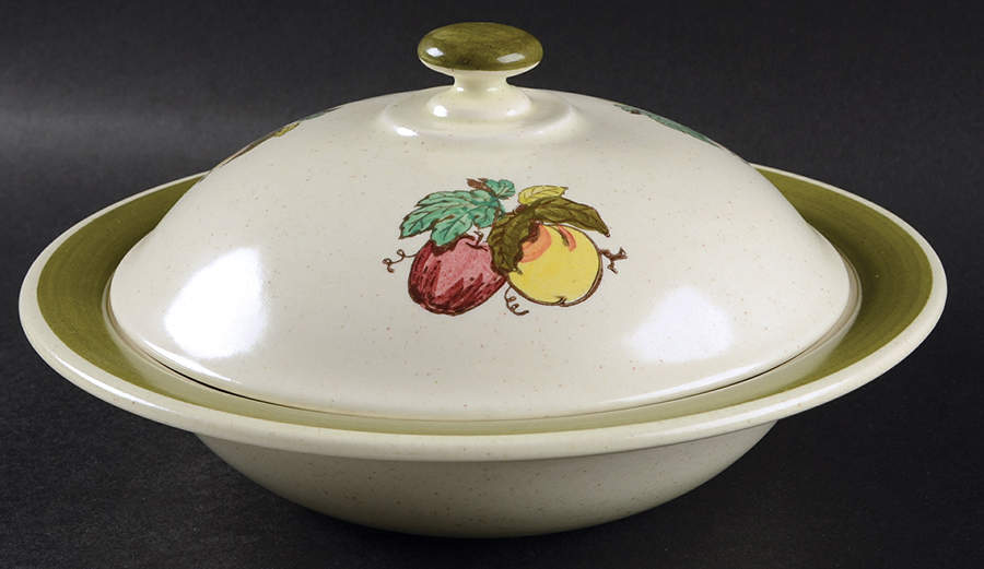 Provincial Fruit Green Round Covered Vegetable by Metlox - Poppytrail - Vernon-1