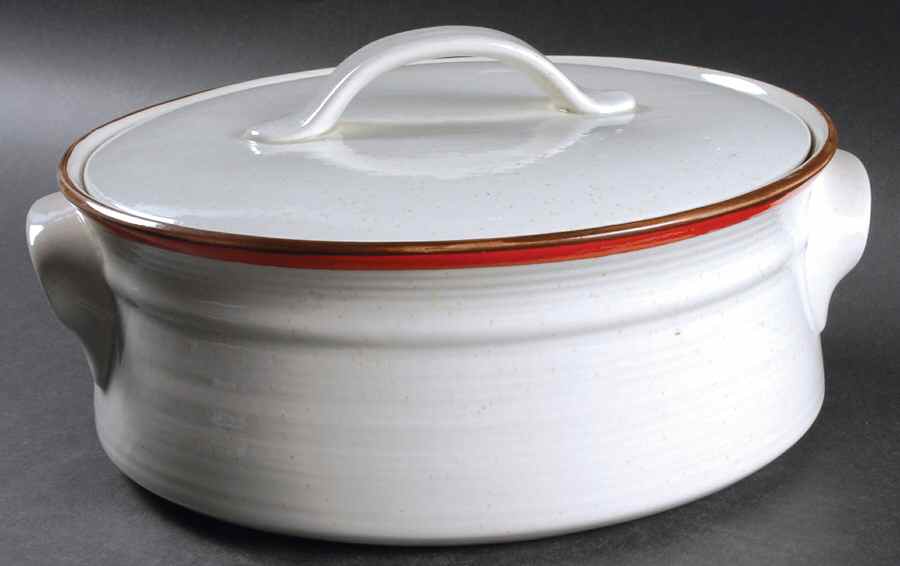 Primary Red 4 Quart Round Covered Casserole by Metlox - Poppytrail - Vernon-1