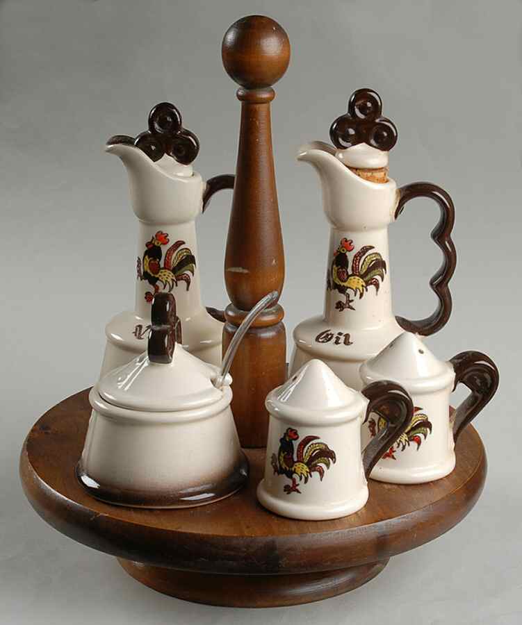 Red Rooster Condiment Set by Metlox - Poppytrail - Vernon-1
