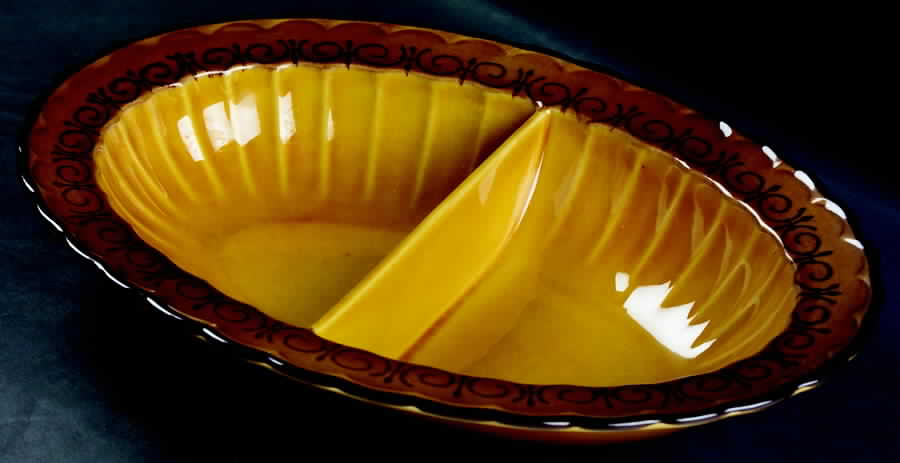 San Fernando Gold 11" Oval Divided Vegetable Bowl by Metlox - Poppytrail - Vernon-1