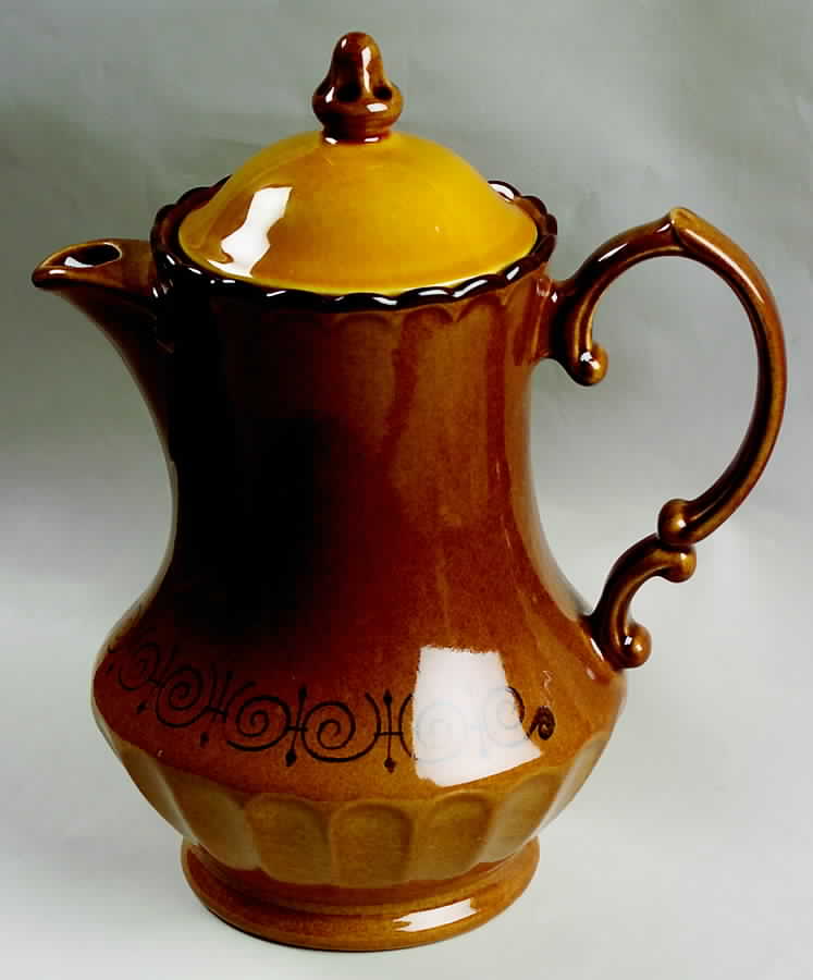 San Fernando Gold Coffee Pot & Lid by Metlox - Poppytrail - Vernon-1
