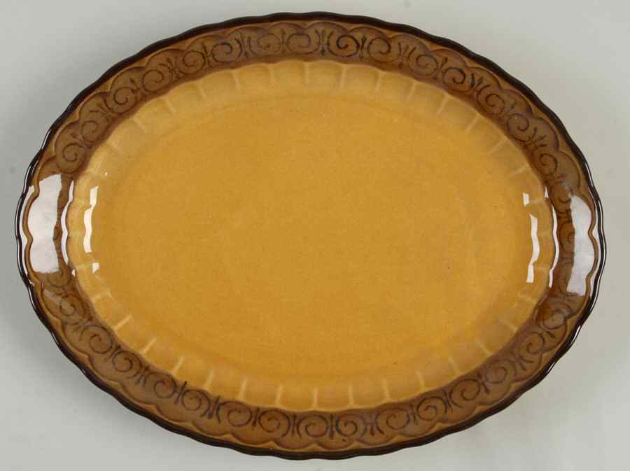 San Fernando Gold 12" Oval Serving Platter by Metlox - Poppytrail - Vernon-1