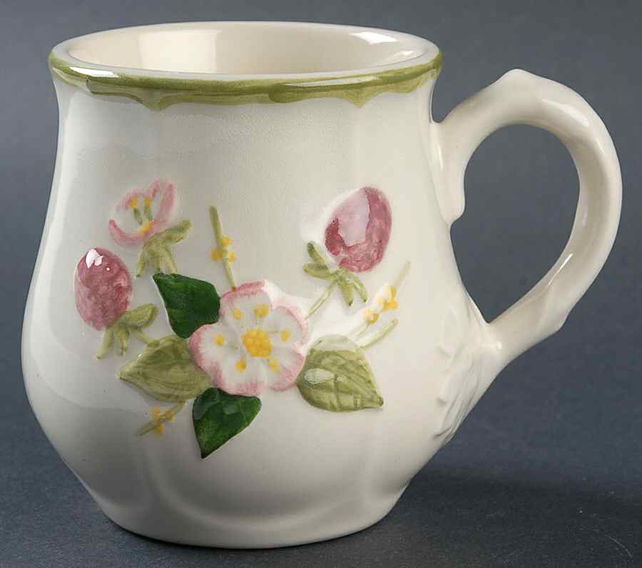 Sculptured Berry Mug by Metlox - Poppytrail - Vernon-1