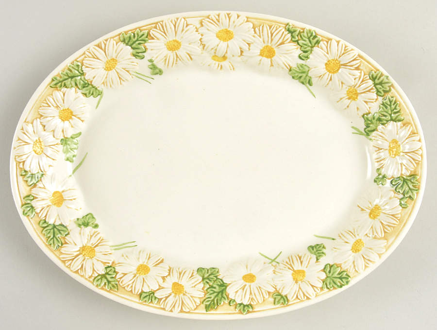 Sculptured Daisy 11" Oval Serving Platter by Metlox - Poppytrail - Vernon-1