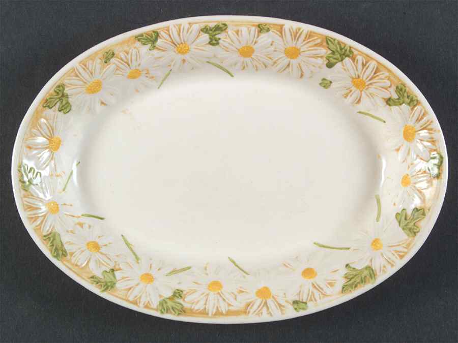 Sculptured Daisy 9" Oval Serving Platter by Metlox - Poppytrail - Vernon-1