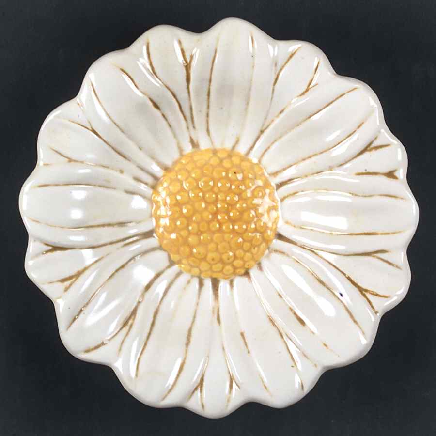 Sculptured Daisy 6" Daisy Shaped Ashtray by Metlox - Poppytrail - Vernon-1