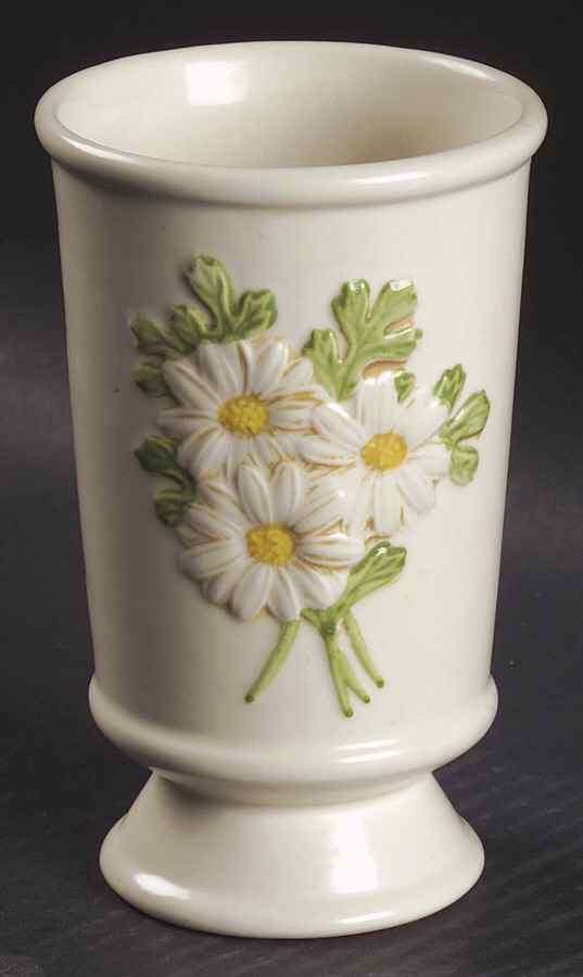 Sculptured Daisy 10 Oz Tumbler by Metlox - Poppytrail - Vernon-1