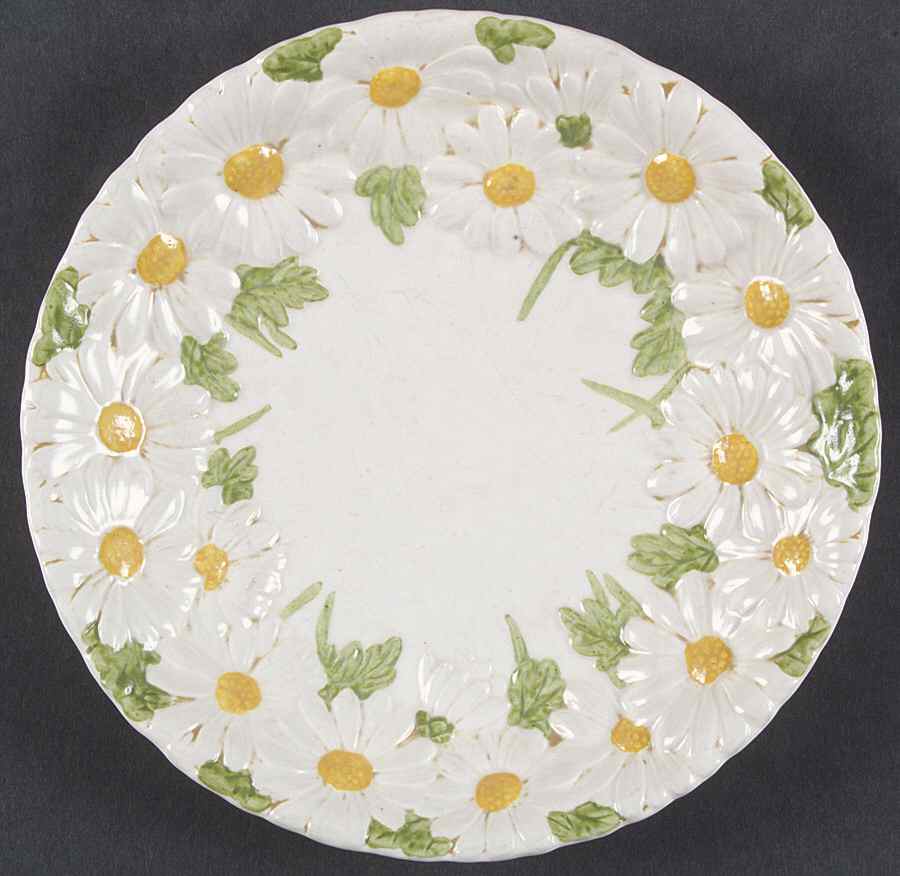 Sculptured Daisy Utility Plate by Metlox - Poppytrail - Vernon-1