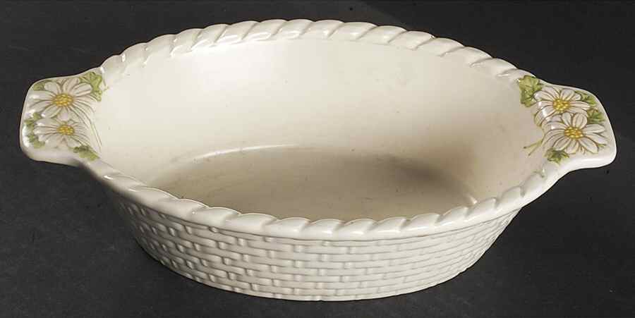 Sculptured Daisy 11" Oval Baker by Metlox - Poppytrail - Vernon-1