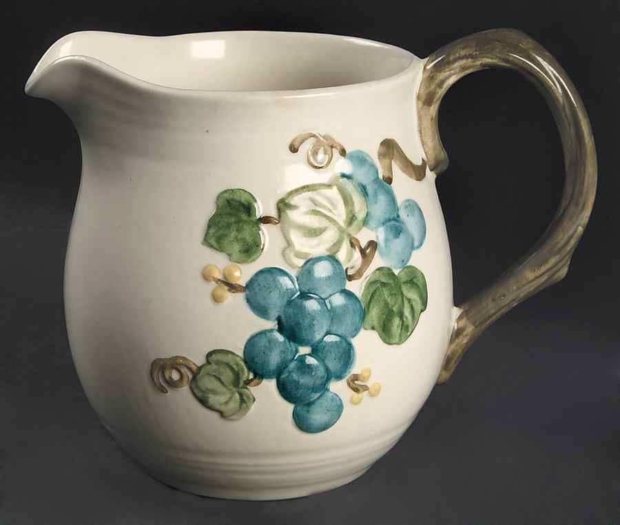 Sculptured Grape 32 Oz Pitcher by Metlox - Poppytrail - Vernon-1