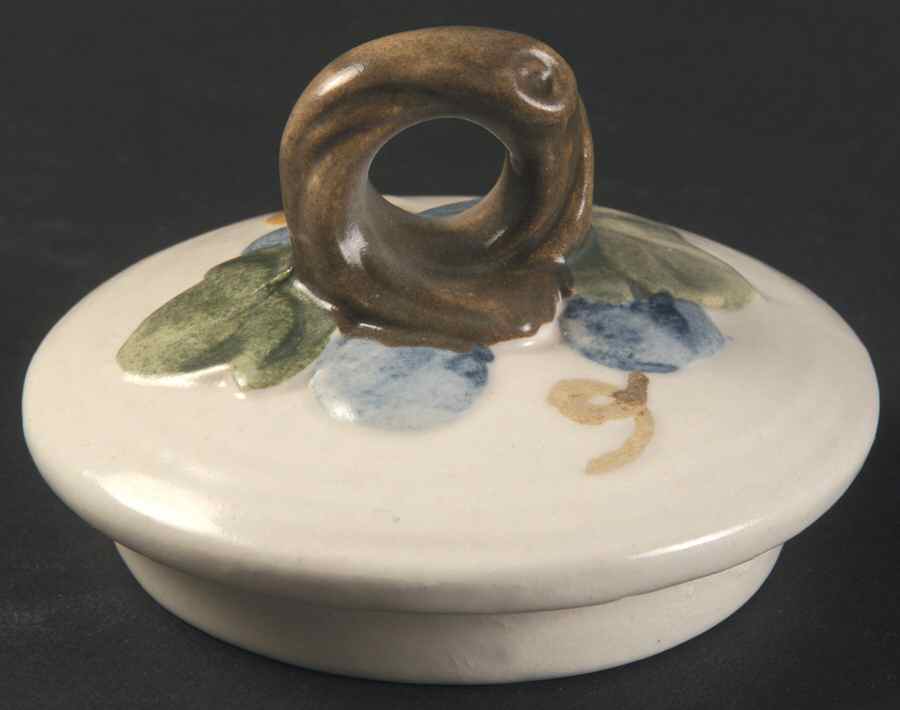 Sculptured Grape Lid for Sugar Bowl by Metlox - Poppytrail - Vernon-1