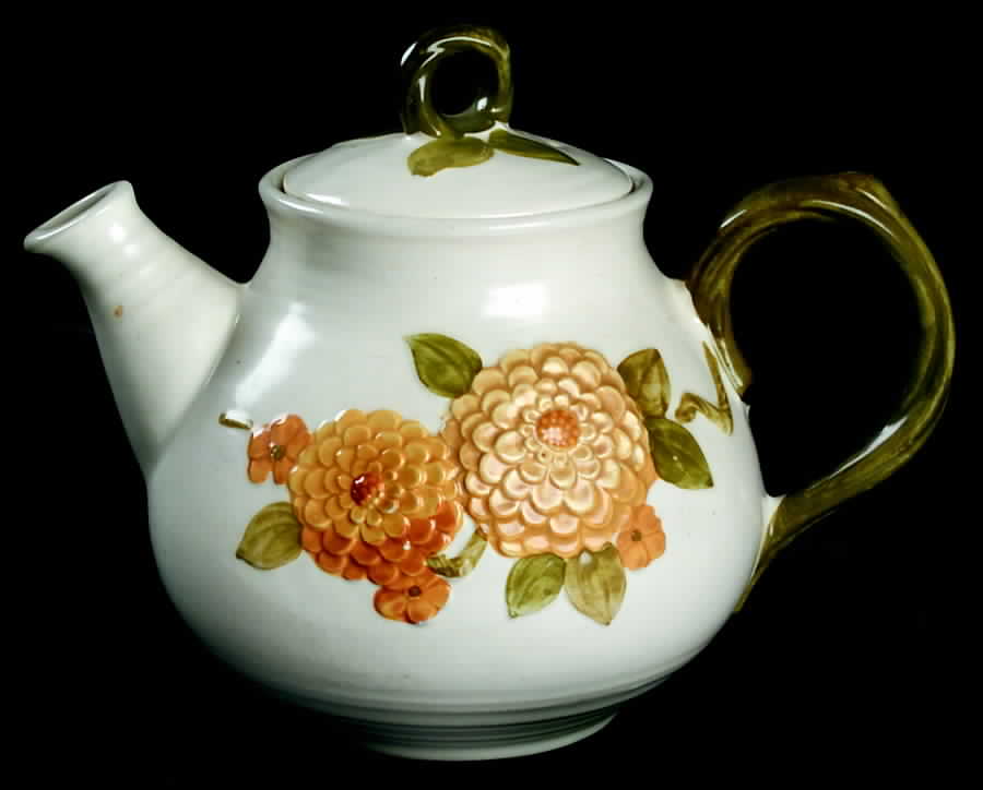 Sculptured Zinnia Teapot & Lid by Metlox - Poppytrail - Vernon-1