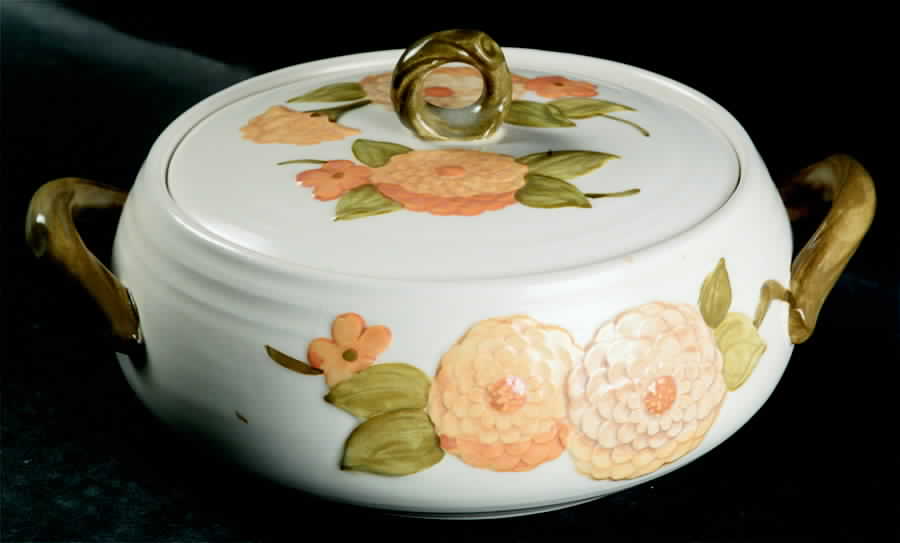 Sculptured Zinnia Round Covered Vegetable by Metlox - Poppytrail - Vernon-1