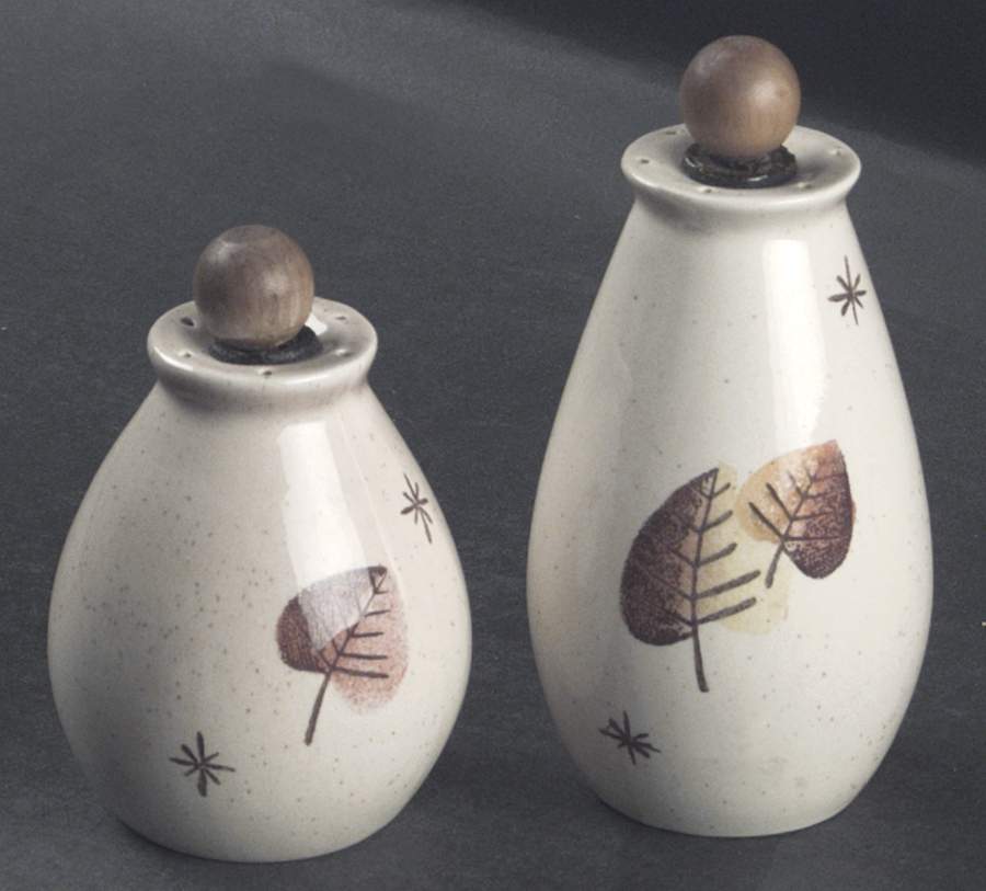 Sherwood Salt & Pepper Set by Metlox - Poppytrail - Vernon-1