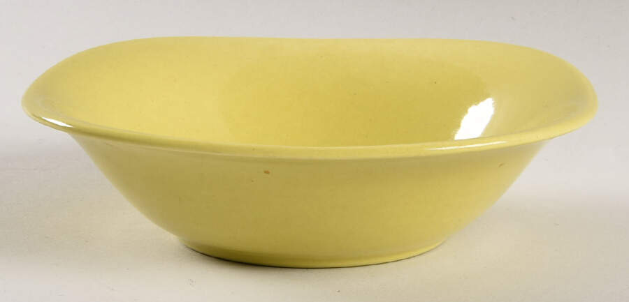 Shoreline Chartreuse Coupe Cereal Bowl by Metlox - Poppytrail - Vernon-1