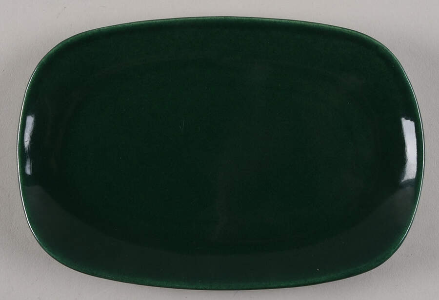 Shoreline Green 9" Oval Serving Platter by Metlox - Poppytrail - Vernon-1