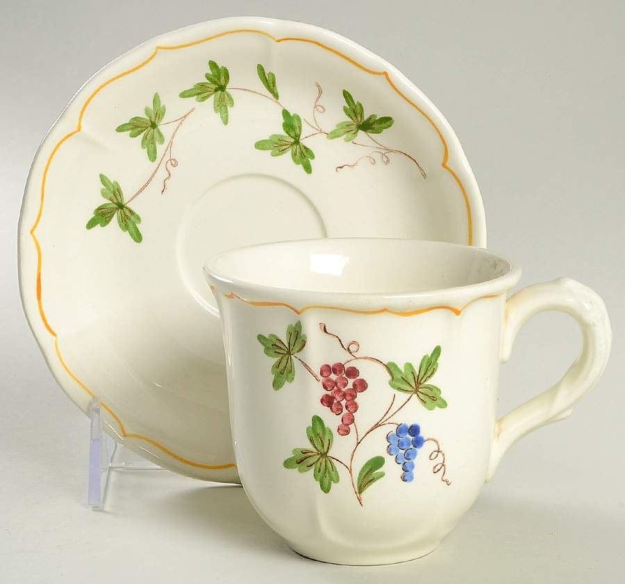 Sorrento Flat Cup & Saucer Set by Metlox - Poppytrail - Vernon-1