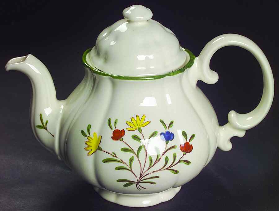 Spring Garland Teapot & Lid by Metlox - Poppytrail - Vernon-1