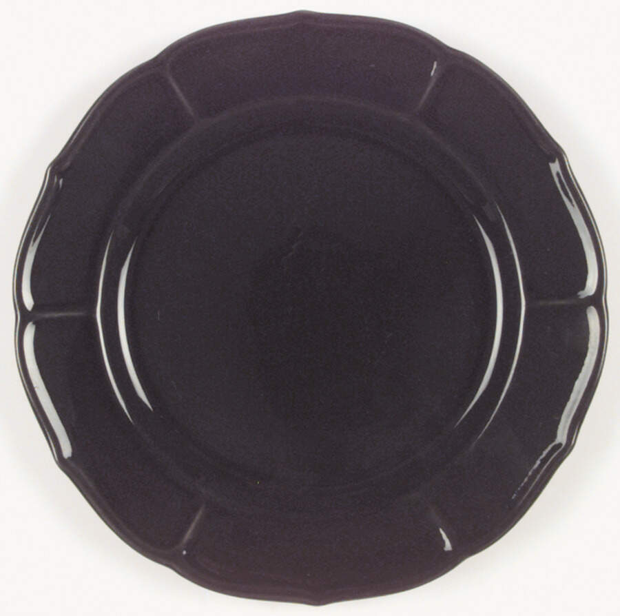Traditions Black Dinner Plate by Metlox - Poppytrail - Vernon-1