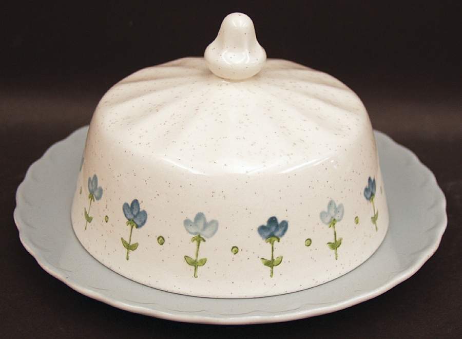 True Blue Round Covered Butter by Metlox - Poppytrail - Vernon-1