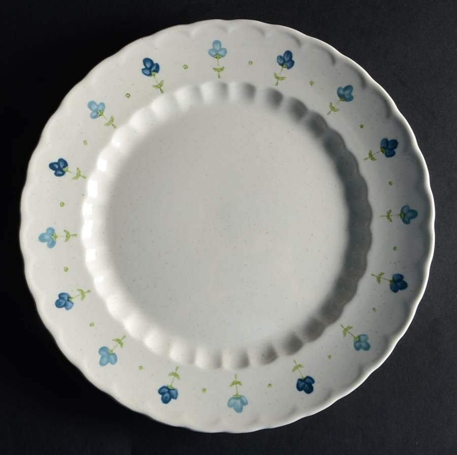 True Blue Dinner Plate by Metlox - Poppytrail - Vernon-1