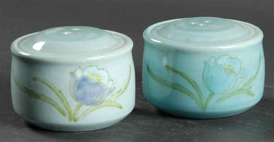 Tulips Salt & Pepper Set by Metlox - Poppytrail - Vernon-1