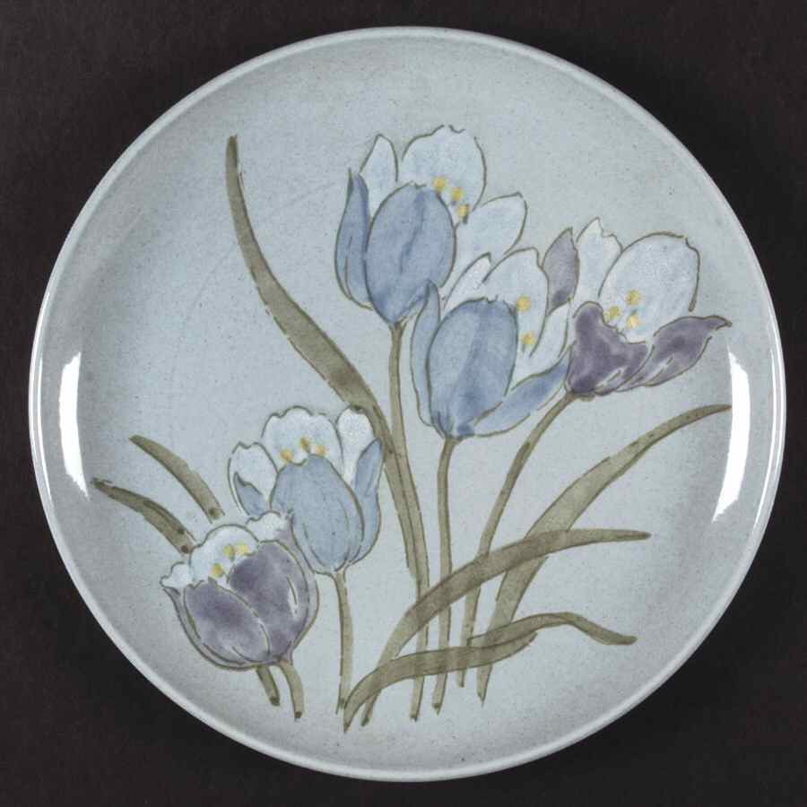 Tulips Dinner Plate by Metlox - Poppytrail - Vernon-1