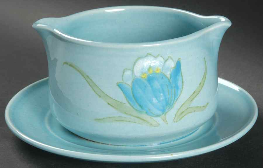 Tulips Gravy Boat with Attached Underplate by Metlox - Poppytrail - Vernon-1