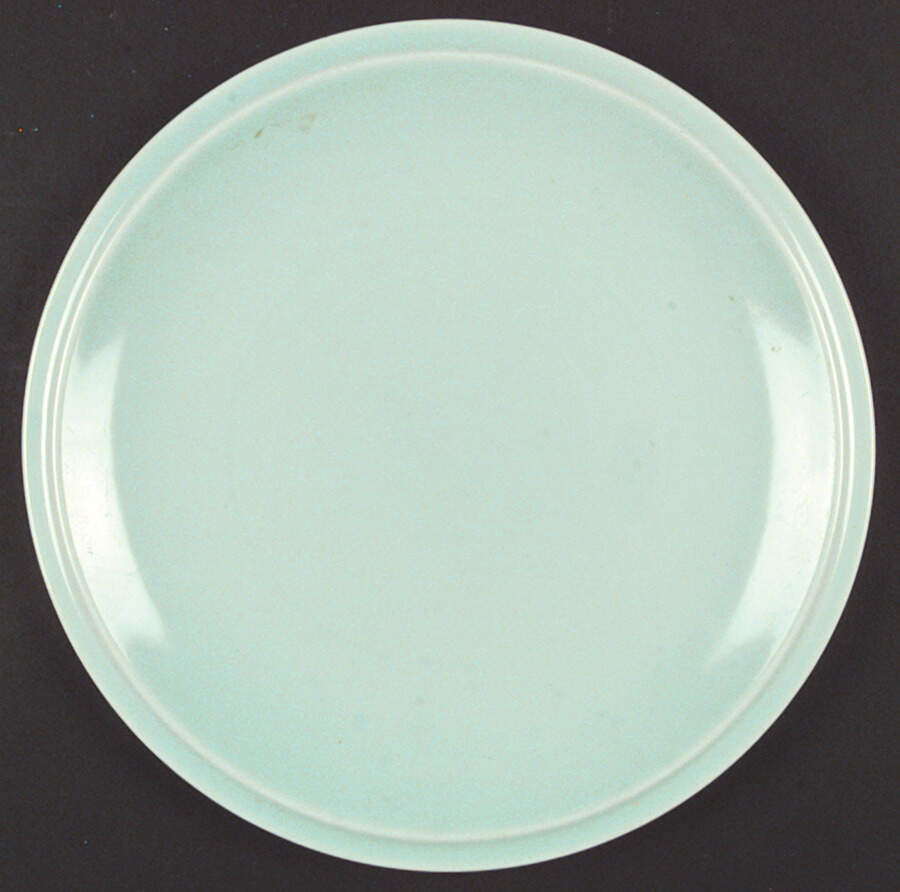 Ultra California Ice Green 12" Chop Plate (Round Platter) by Metlox - Poppytrail - Vernon-1
