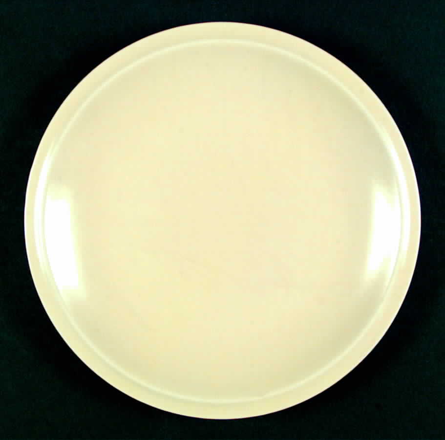 Ultra California Yellow (Buttercup) Dinner Plate by Metlox - Poppytrail - Vernon-1